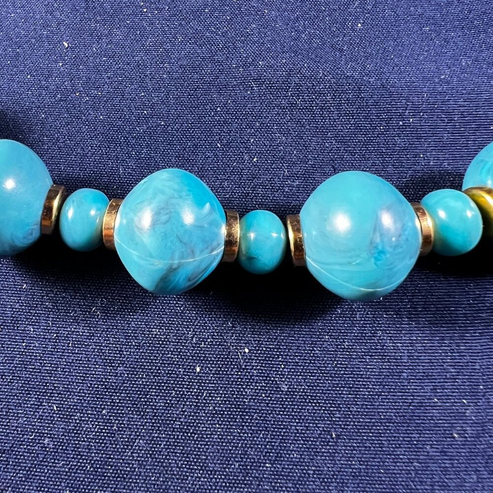 Vintage Turquoise Beaded Necklace With Graduated Beads & Gold Accents - Picture 2 of 3